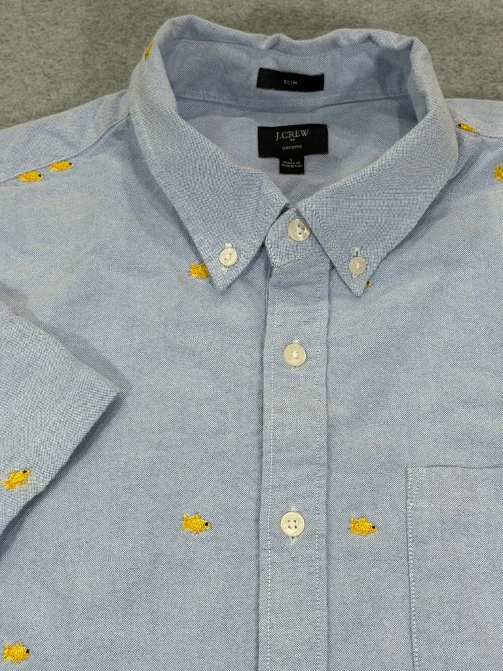 J. Crew Oxford Men’s Button Down Short Sleeve Shirt Large Blue Embroidered Fish